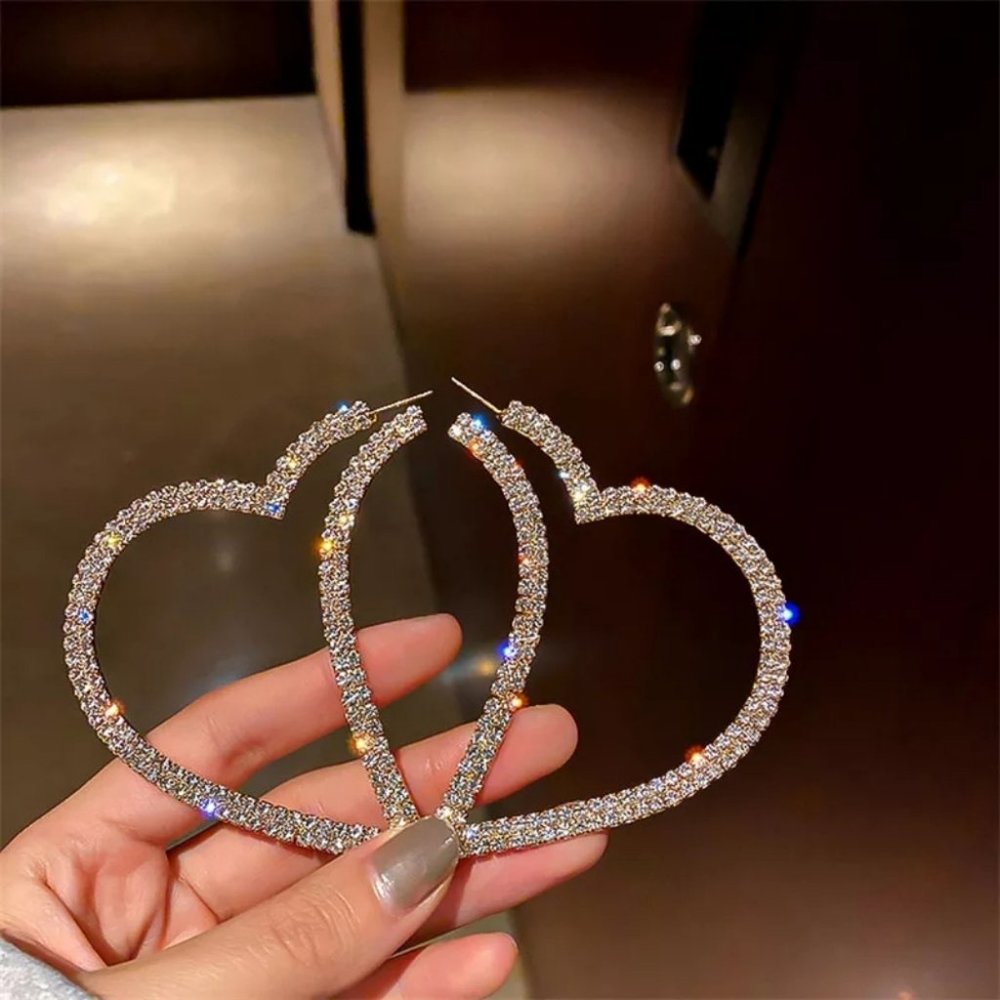 Big Heart Crystal Big Heart Hoop
Never used